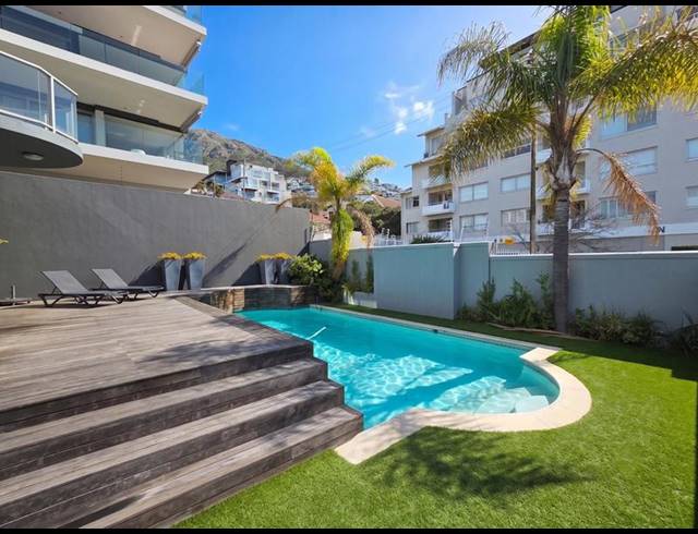 4 BEDROOM HOUSE FOR SALE IN BANTRY BAY